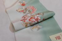 新品・ぼかし梅桜刺繍の半襟(瑠璃)