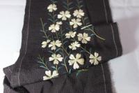 アンティーク/ 花模様の刺繍の半襟